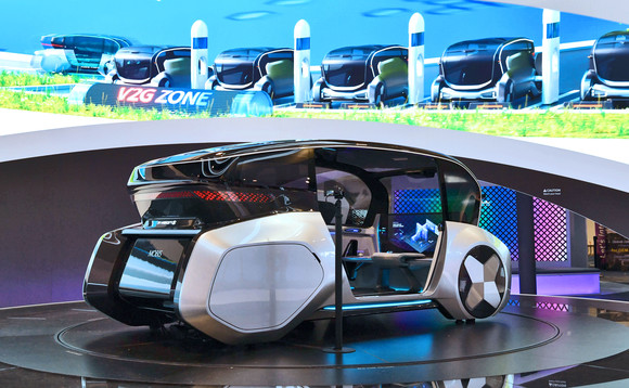 현대모비스가 올해 CES 2020에서 선보인 전기차 기반 자율주행 콘셉트카인 엠비전 S와 양방향 충전시스템. ⓒ 현대모비스