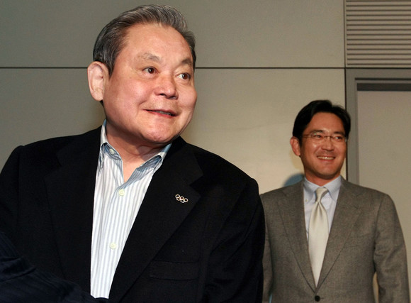 고 이건희 전 삼성그룹 회장과 이재용 삼성전자 부회장. ⓒ 연합뉴스