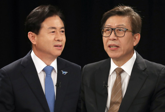 김영춘 더불어민주당 부산시장 후보와 박형준 국민의힘 부산시장 후보. ⓒ 연합뉴스
