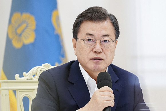 문재인 대통령은 4.7재·보궐선거에서 국민의힘이 압승한 것과 관련해 "국민의 질책을 엄중히 받아들인다"고 밝혔다. ⓒ 청와대