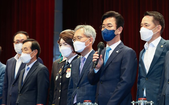 허태정 대전광역시장은 30일 권중순 대전광역시의회 의장 및 설동호 대전광역시교육감, 송정애 대전광역시경찰청장 등이 참석한 가운데 비전 선포식을 개최했다. ⓒ 대전시