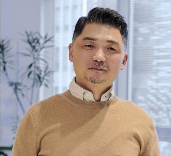 카카오 창업자 김범수 의장이 이재용 삼성전자 부회장을 제치고 한국 최고 부자로 뽑혔다. ⓒ 연합뉴스
