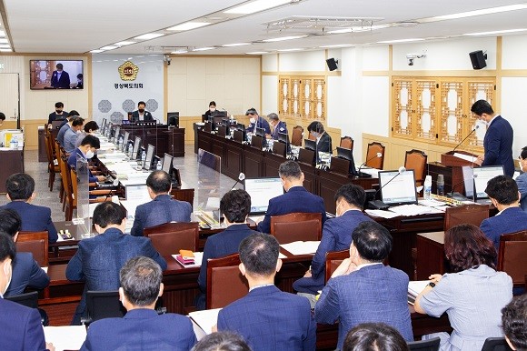 경북도의회 예결특위, 2021년 제2회 추경안 심사를 진행한다. ⓒ 경북도의회