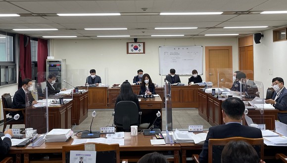 충북도의회는 16일 소방본부와 환경산림국을 대상으로 2021년도 행정사무감사를 실시했다. ⓒ 의회사무국