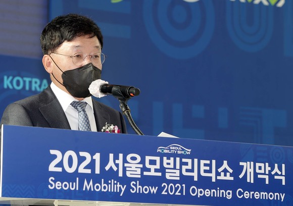 정만기 서울모빌리티쇼조직위원장(KAMA 회장)이 개막사를 하고 있다. ⓒ 서울모빌리티쇼조직위원회