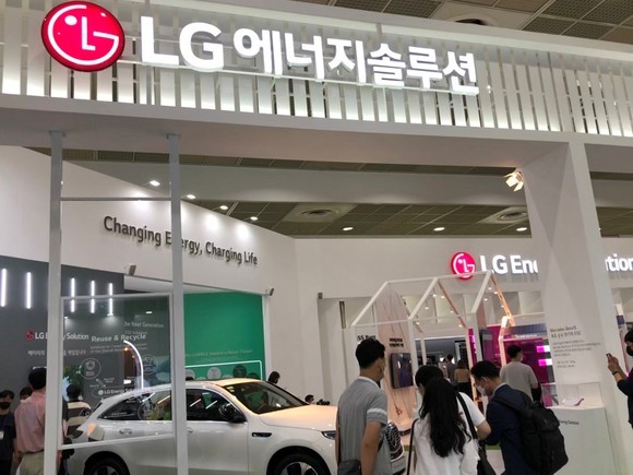 인터배터리2021 LG에너지솔루션 부스. = 이수영 기자