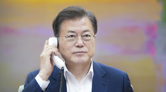 지난 17일 아부다비에서 예멘 반군의 소행으로 드론 공격이 발생해 UAE를 실무방문 중인 문재인 대통령의 아부다비 일정의 모두 취소됐다. ⓒ 청와대