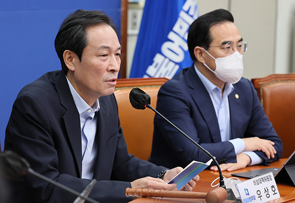 우상호 더불어민주당 비상대책위원장은 1일 국민의힘 내부 상황에 대한 견해를 밝혔다. ⓒ 연합뉴스