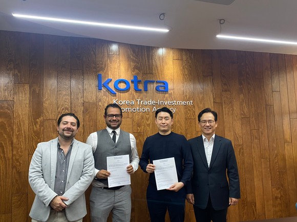 다비다와 멕시코 기업 Grupo IDE Bajio가 대한무역투자진흥공사 멕시코 무역관에서 100만불 MOU를 체결했다. ⓒ 다비다