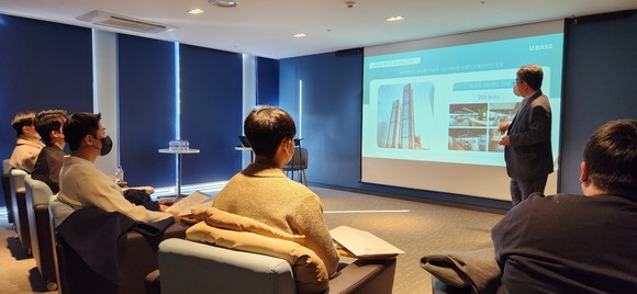 송기홍 유베이스 대표의 전역장교 특별채용으로 중간 관리자를 선발할 예정이다. ⓒ 서울지방보훈청