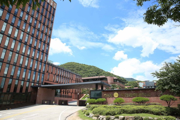 차 의과학대학교가 교육부가 주관하는 '2023년 고교교육 기여대학 지원사업' 연차평가에서 '우수대학'으로 선정됐다. © 차병원
