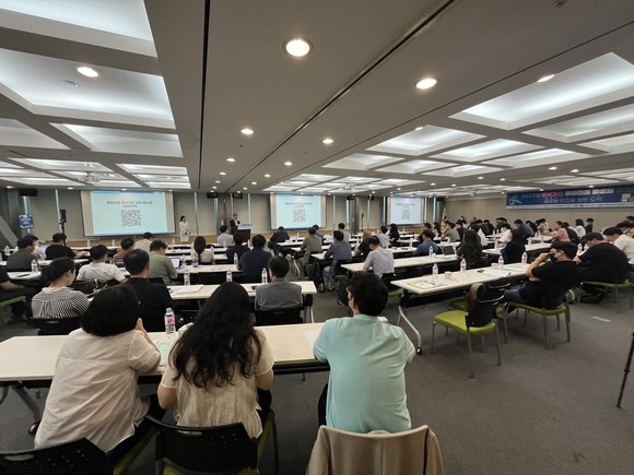 22일 한국농수산식품유통공사와 한국프랜차이즈산업협회는 aT 양재센터 세계로룸에서 '외식기업 해외 진출 활성화 워크샵' 포럼을 열었다. = 김수현 기자