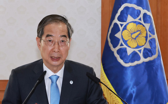 한덕수 국무총리가 20일 정부서울청사에서 열린 3차 국가첨단전략산업위원회에 참석해 발언하고 있다. ⓒ 연합뉴스