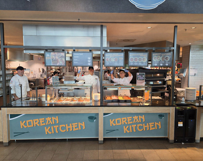 독일 글로버스가 운영하는 에쉬본 지역 하이퍼마켓 푸드코트에 오픈한 한식 코너 2호점 전경. ⓒ 더본코리아