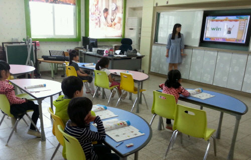 잘된 강의 케이스는 모아서 동료 교사들에게 자극과 벤치마킹의 모델로 활용한다. ⓒ 두드림