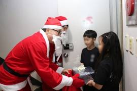 [포토] 광양제철소 재능봉사단, 다문화가정 '크리스마스 케이크' 선물