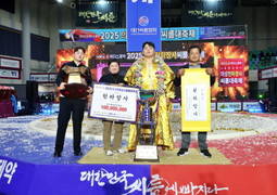 [포토] 천하장사 김민재, 장흥군에 고향사랑기부금 500만원 기탁