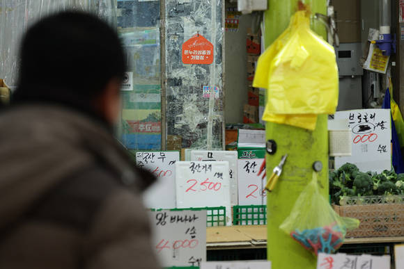 '빚더미' 소상공인 늘어…내수부진 장기화