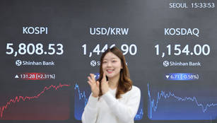 코스피, 반도체 쌍두마차 랠리에 '5800선 돌파'