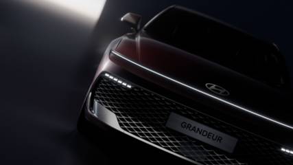 '더 뉴 그랜저' 디자인 공개…현대차는 '차급'을 올리고 싶다