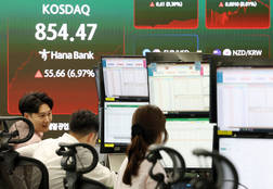 코스닥, 바이오·소부장 강세에 '7%대 급등'…코스피 0.65%↑
