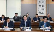 금융권 연쇄 해킹에 긴급회의…이억원 