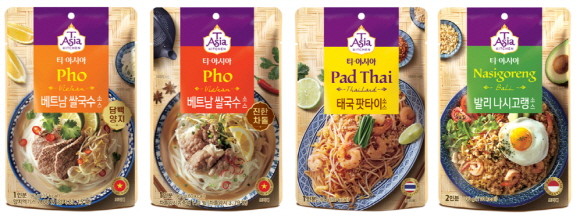 티아시아가 베트남, 태국, 인도네시아 등 아시아 여러 나라에서 사랑받는 인기 메뉴를 간편하게 만들어 먹을 수 있는 요리 소스를 출시했다. © 샘표
