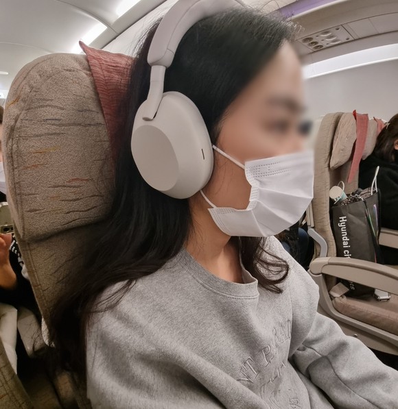 노이즈 캔슬링 기능이 탁월해 기내 소음을 잘 잡아줬다. = 박지혜 기자