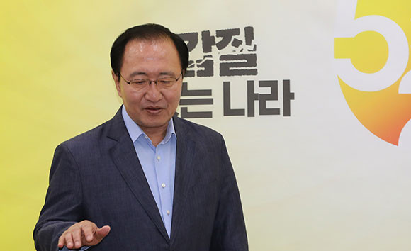 고 노회찬 전 정의당 원내대표 사례를 통해 지구당 부활 논의가 이어지고 있다. ⓒ 연합뉴스