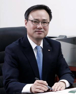 장동현 SK텔레콤 신임사장은 50대라는 젊은 나이에 CEO에 올랐다. 플랫폼 및 이동통신 경쟁력 강화에 힘쓸 것으로 보인다. ⓒ SK텔레콤