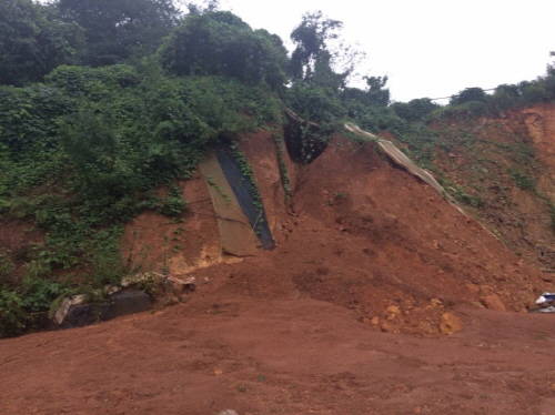 거제지역 지진영향으로 피해지역이 태풍 '차바'로 인해 2차 피해가 염려된다. =윤요섭 기자