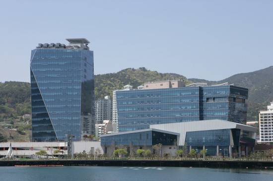 거제도에 위치한 대우조선해양 복합업무단지 전경. ⓒ 대우조선해양