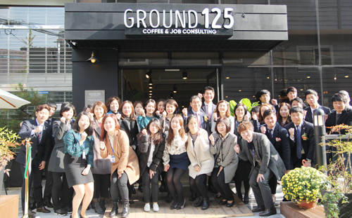 스탭스는 서울 중구에 위치한 자사 건물에 청년 일자리를 돕기 위한 잡카페 'Ground 125를 11일 오픈했다. = 김경태 기자