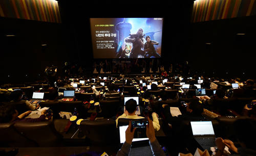 '스타워즈: 포스아레나'는 스타워즈 IP 최초로 선보이는 실시간 모바일 전략 게임으로, 이용자가 국적에 상관없이 원하는 연합에 가입하거나 생성할 수 있는 '연합시스템'이 특징이다. ⓒ 넷마블