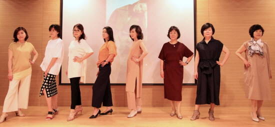 신세계 센텀시티 6층 아카데미에서는 지난 3개월간 모델스쿨의 강좌를 끝마치고 패션쇼를 실제 진행 해보고 있다. ⓒ 신세계 센텀시티