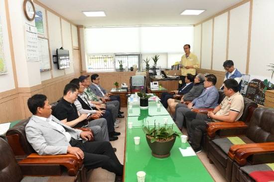 기장군은 6월2일 정관읍장실에서 정관읍 소재 의료폐기물소각업체인 NC메디(주)의 악취 발생과 관련 긴급 회의를 진행했다. ⓒ 기장군