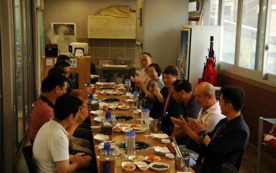 구리시가 주최한 구리전통시장 활성화를 위한 간담회. ⓒ 구리시청