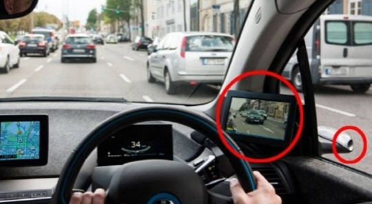 미러리스카는 운전하는 사람이 더 넓게 볼수 있도록 해줘서 운전하면서 눈에 잘 보이지 않은 곳(사각지대)을 잘 보이게 해준대요. ⓒ 네이버 블로그