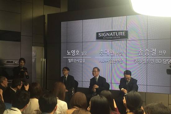 송대현 H&A사업본부장을 비롯해 노영호 실장, 송승걸 전무가 이번 행사에 참석해 질의응답하고 있다. ⓒ 프라임경제
