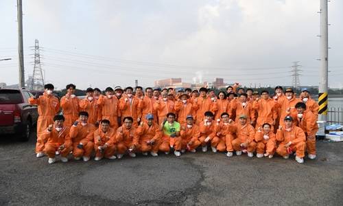 김학동 소장과 정현복 시장,관계자들이 기념촬영을 하고있다. ⓒ 광양제철소