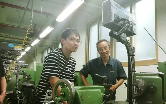 의정부시청소년지원센터 '꿈드림'은 17일 학교 밖 청소년과 취업사관학교 현장 체험을 서울시 돈보스코직업전문학교에서 진행했다. ⓒ 의정부시