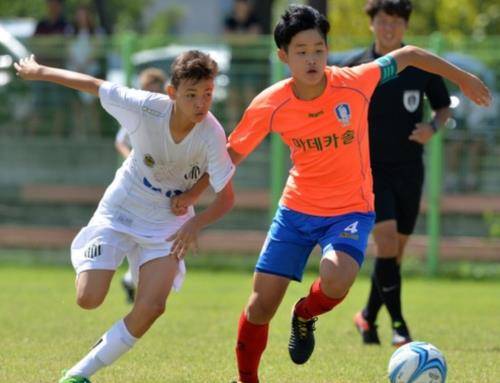 동국동국제약 마데카솔이 후원하는 유소년축구 상비군이 '2017년 경주국제유소년 축구대회'에서 활약하며 3위의 성적을 올렸다. ⓒ 동국제약