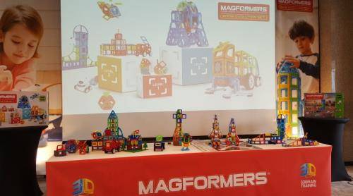 맥포머스 브레인 에볼루션을 활용해 만든 다양한 모형들이 전시돼 있다. = 하영인 기자