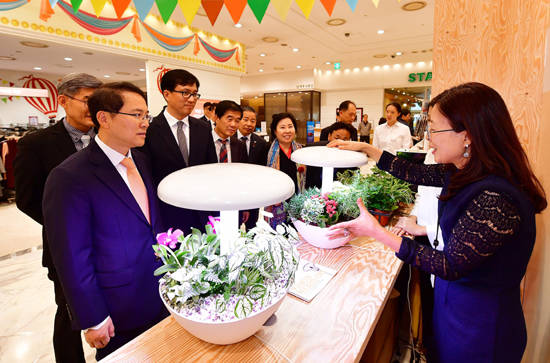 광주신세계는 23일부터 29일까지 백화점1층 문화광장에서 지역 우수 중소기업제품 판매전이 열린다고 밝혔다. ⓒ 광주신세계