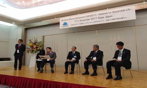 조충훈 시장(오른쪽에서 네번째)이 제8차 아시아습지심포지엄에 참석해 발표하고 있다. ⓒ 순천시