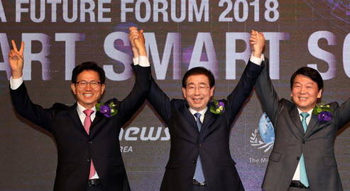 왼쪽부터 김문수 자유한국당 후보, 박원순 더불어민주당 후보, 안철수 바른미래당 후보. ⓒ 뉴스1