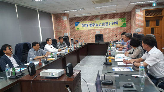 지난 25일 농협광주지역본부는 농업발전과 농업인 실익증대사업 발굴을 위해 광주농업발전위원회를 개최했다. ⓒ 농협중앙회 광주지역본부