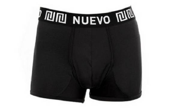 올 여름 남성들은 몸이 많이 드러나는 짧고 타이트한 반바지 수영복을 선호하는 것으로 나타났어요. ⓒ 네이버쇼핑