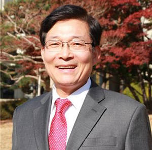 '군의문사진상규명위원회'는 노무현 정부 시절인 지난 2006~2008년까지 2년 동안 활동했고, 이명박 정부 시절 특별법 연장으로 1년 활동한 바 있어 이번 위원회는 3기 성격이다. ⓒ 청와대