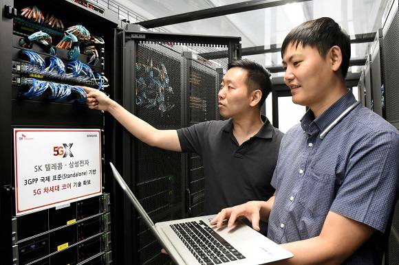 SK텔레콤은 지난 7월 삼성전자와 국제 표준 기반 5G 전용 교환기 개발에 성공했다. ⓒ SK텔레콤